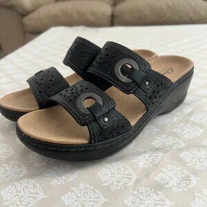 CLARKS BENDABLES WOMEN'S SLIP IN SANDALS